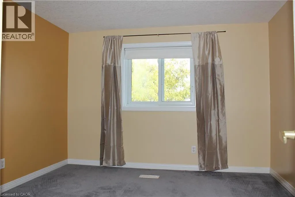 184 NORTHAMPTON Crescent Unit# B #B