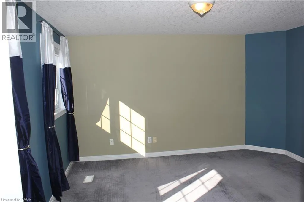 184 NORTHAMPTON Crescent Unit# B #B