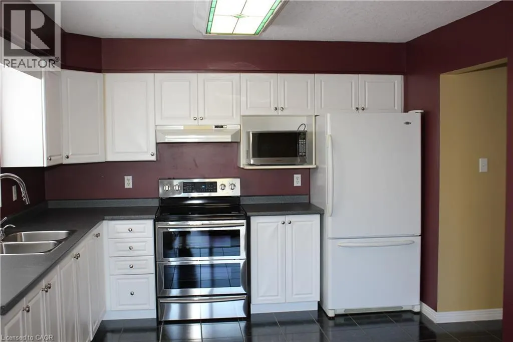184 NORTHAMPTON Crescent Unit# B #B