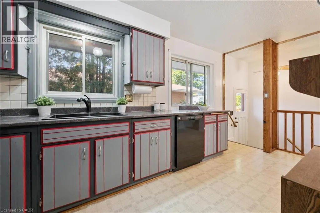 128 BRIAR KNOLL Drive