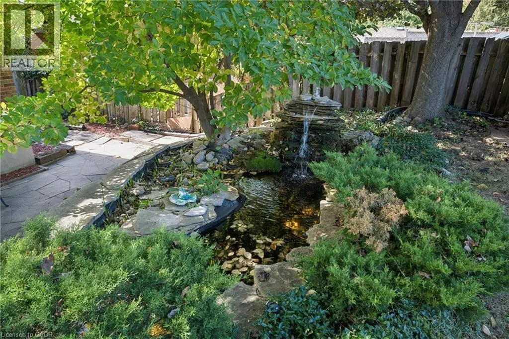 128 BRIAR KNOLL Drive