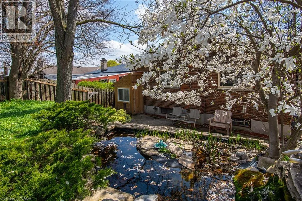 128 BRIAR KNOLL Drive