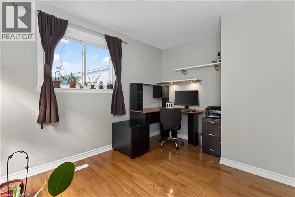479 WOODVIEW Road Unit# 3 #3