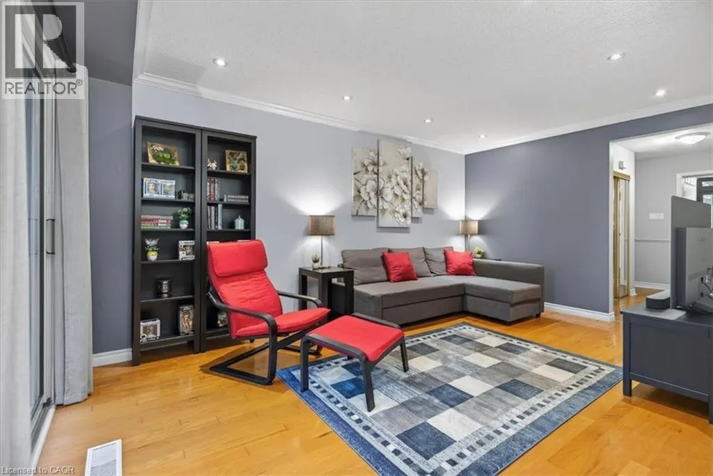 479 WOODVIEW Road Unit# 3 #3