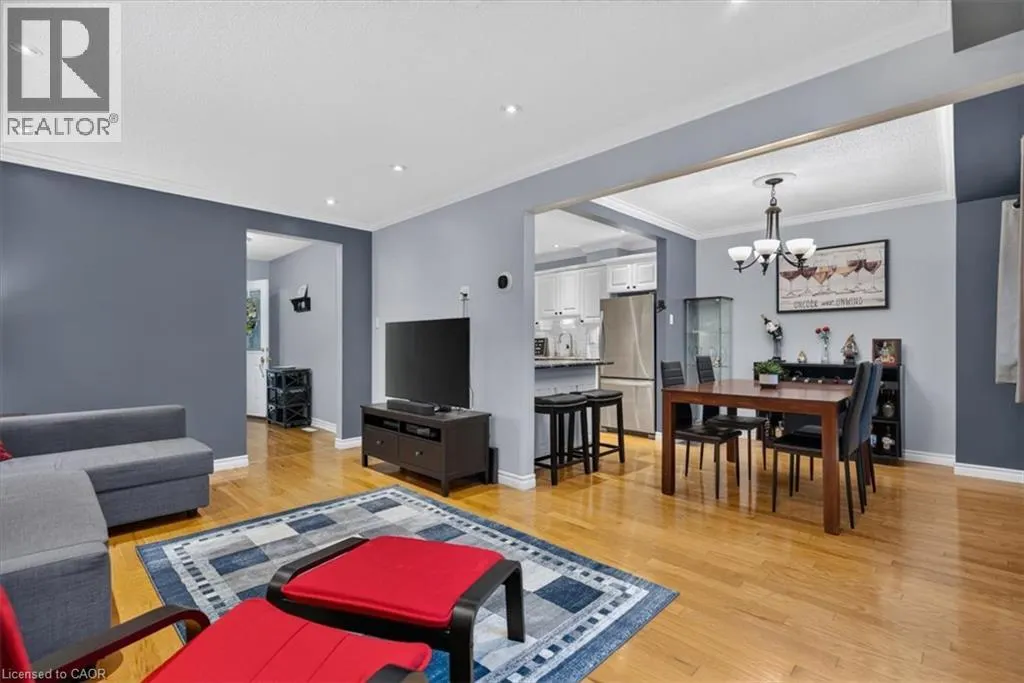 479 WOODVIEW Road Unit# 3 #3