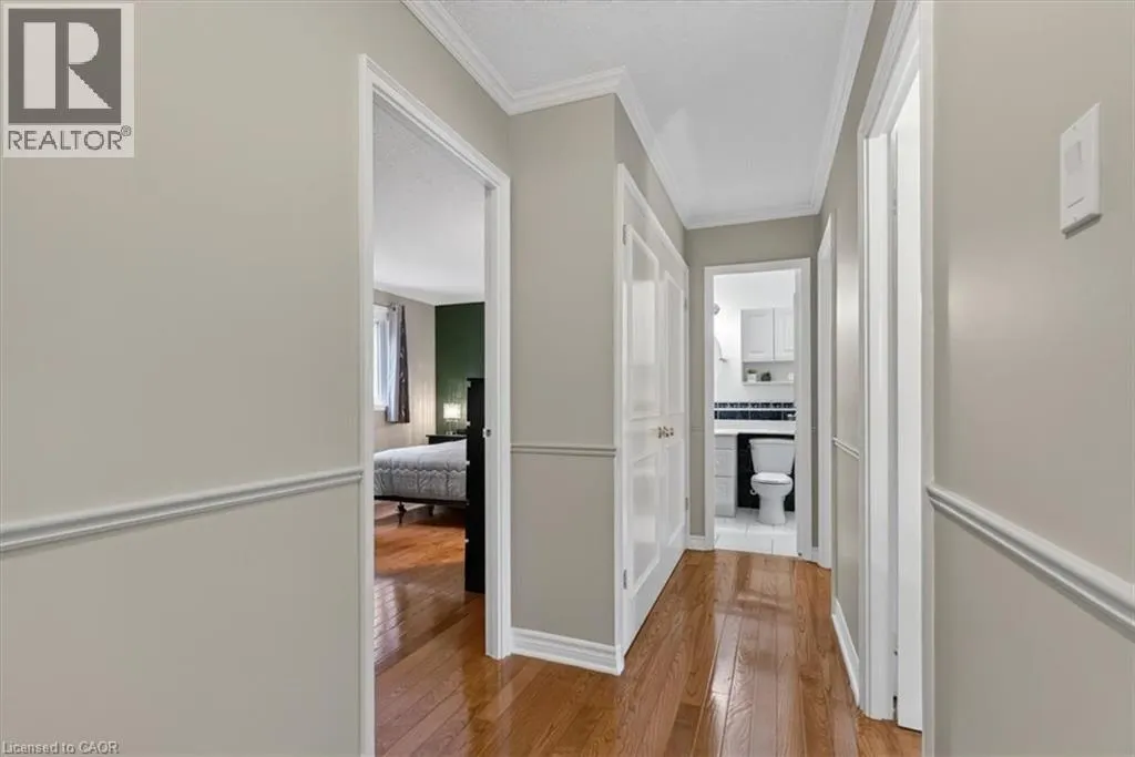 479 WOODVIEW Road Unit# 3 #3