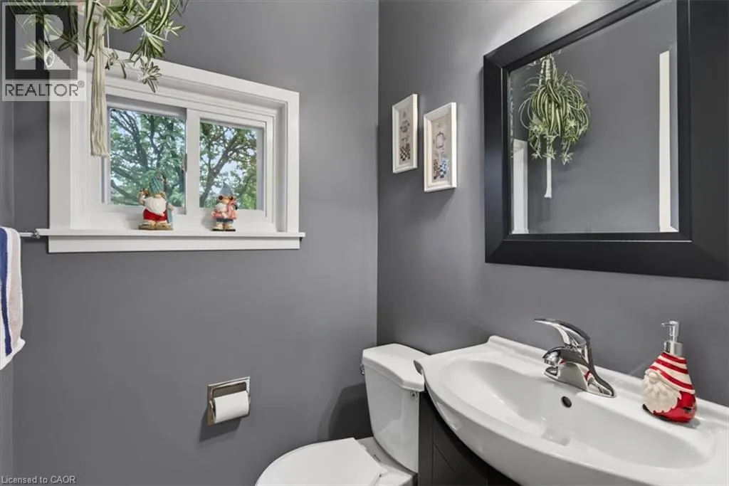479 WOODVIEW Road Unit# 3 #3