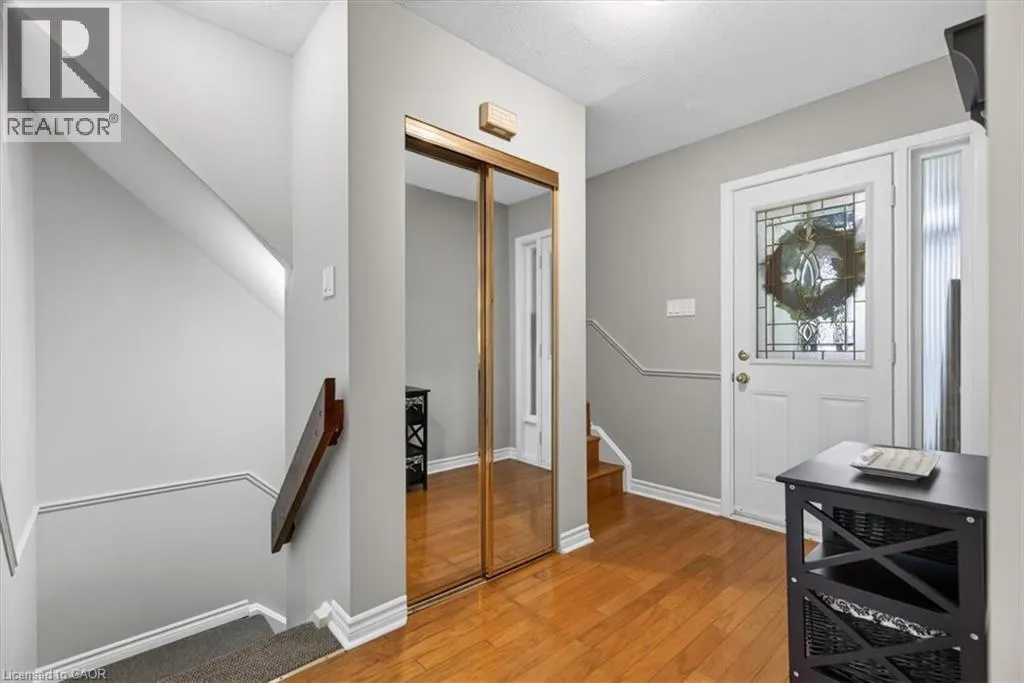 479 WOODVIEW Road Unit# 3 #3