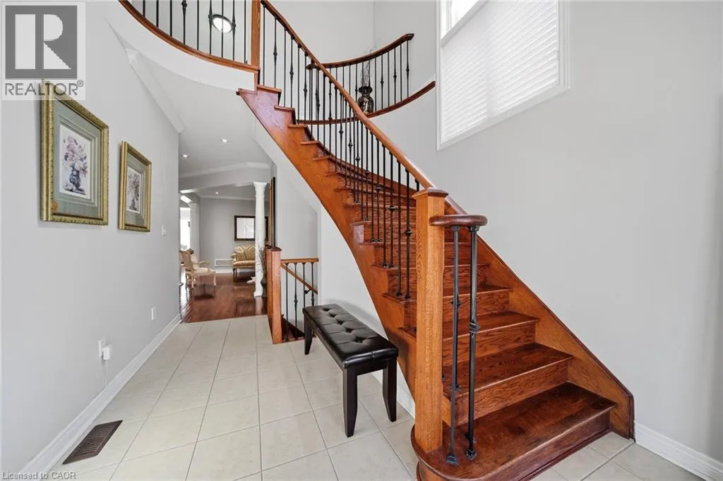 884 STOUTT Crescent