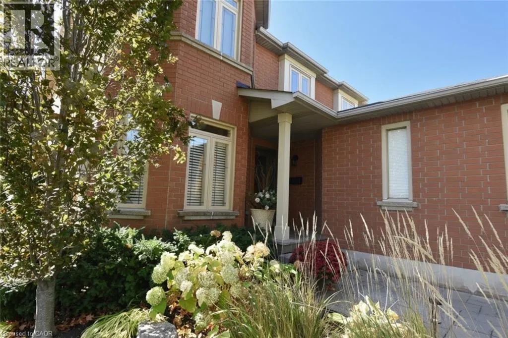 470 AMANDA Crescent
