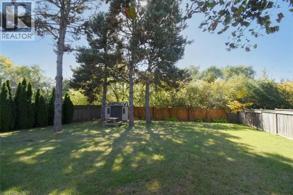 470 AMANDA Crescent