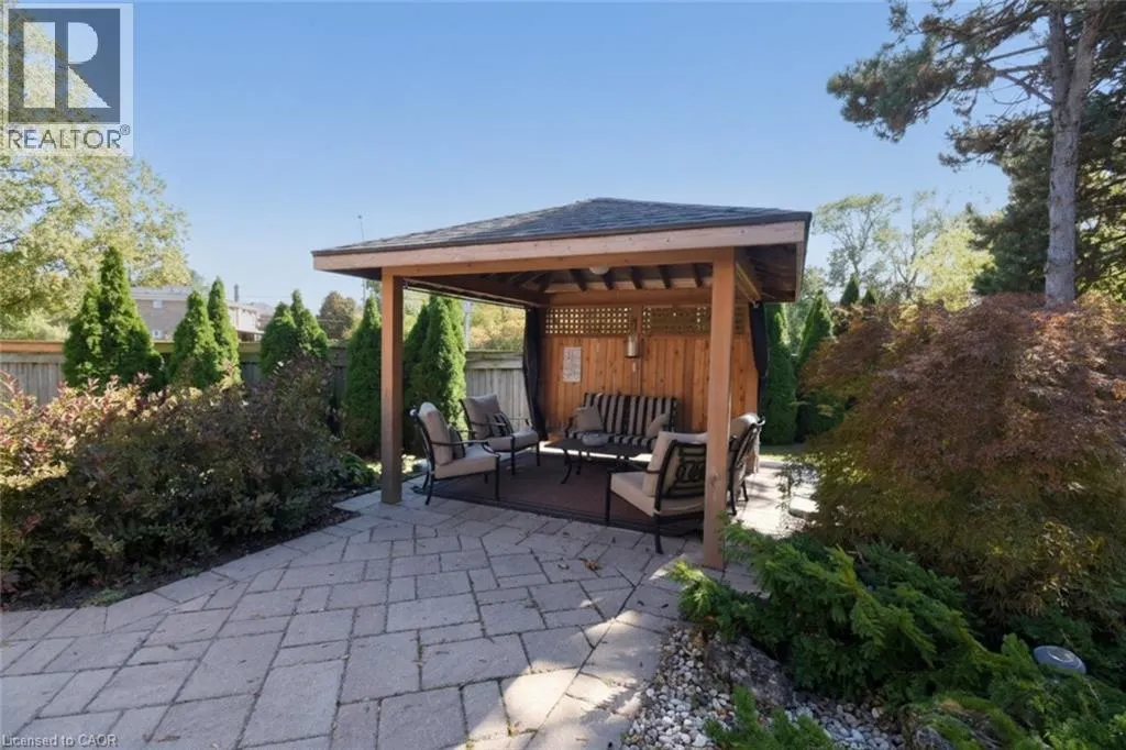 470 AMANDA Crescent