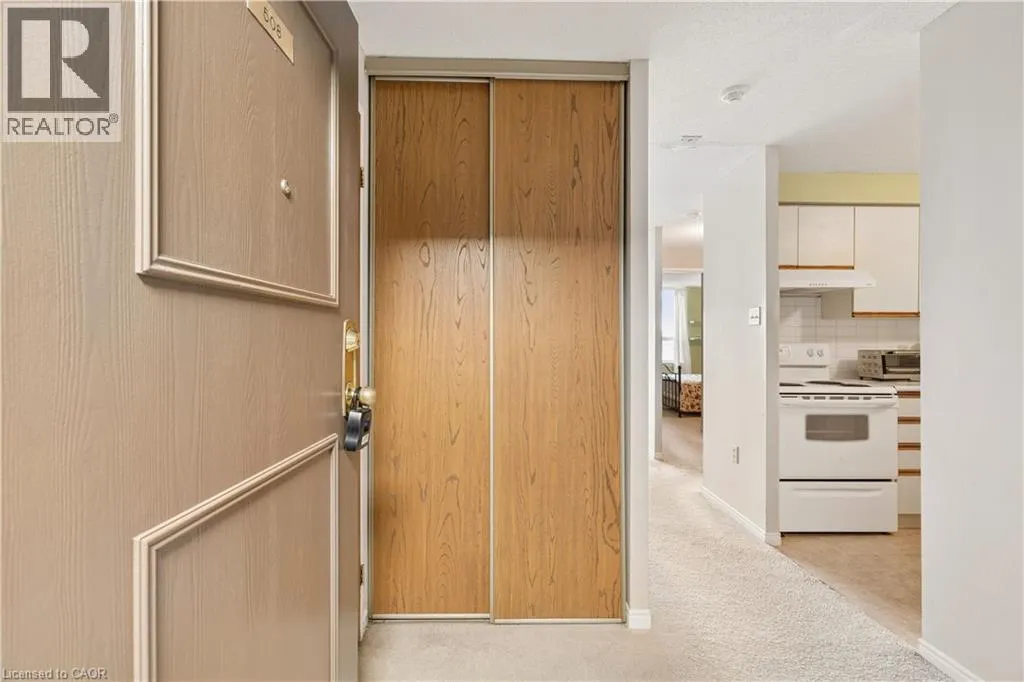 35 GREEN VALLEY Drive Unit# 508 #508
