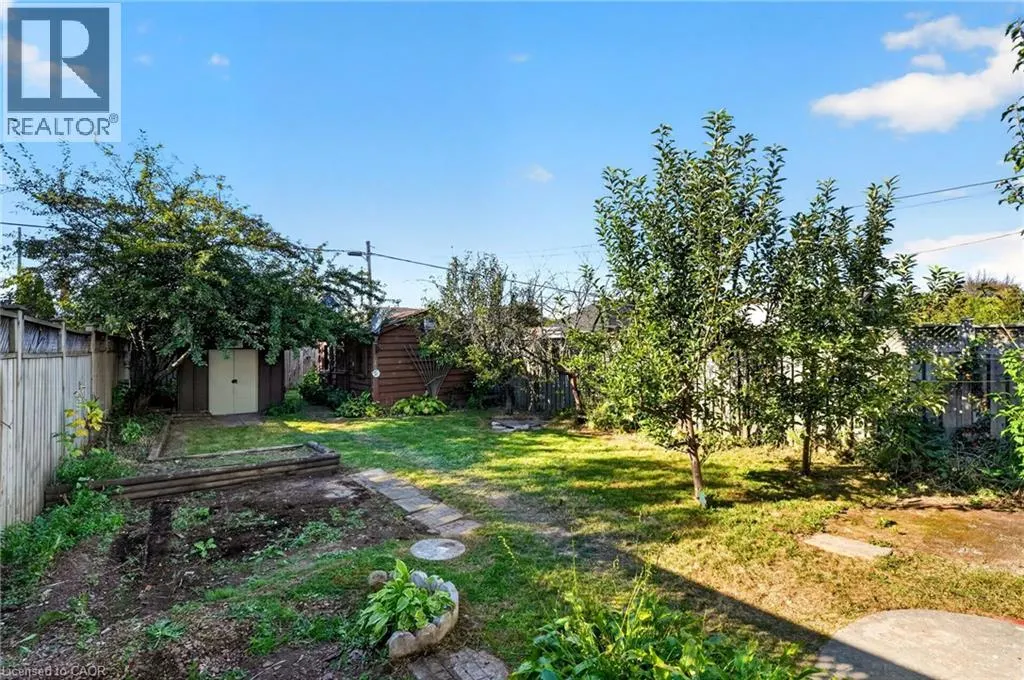 215 PALING Avenue