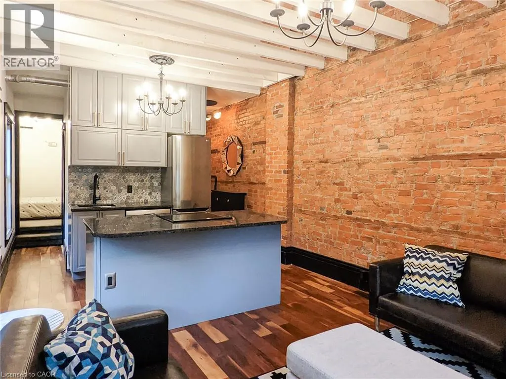 158 HUNTER Street E