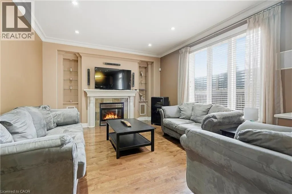 4530 FRANCES Crescent
