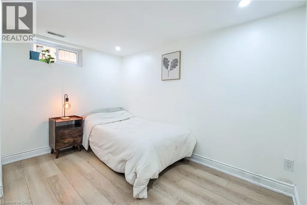 8 ALBEMARLE Street
