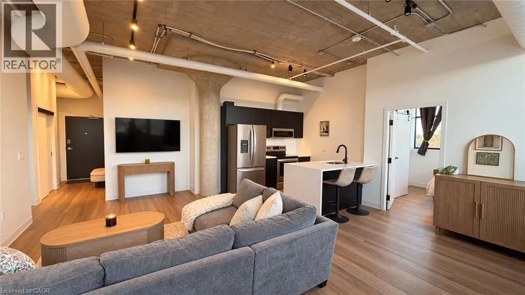 120 HURON Street Unit# 320 #320