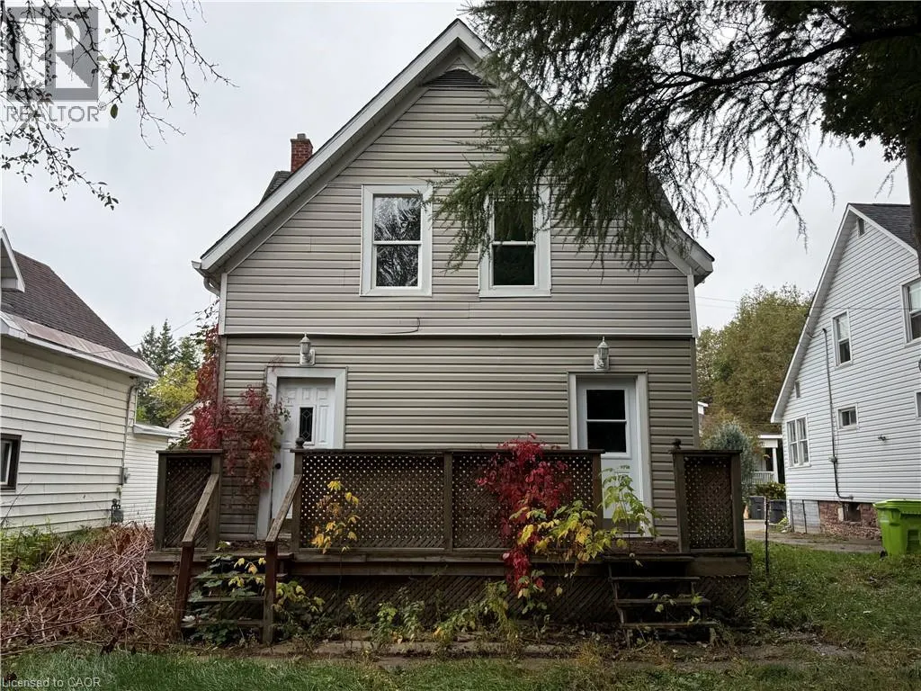 182 WOODWARD Avenue