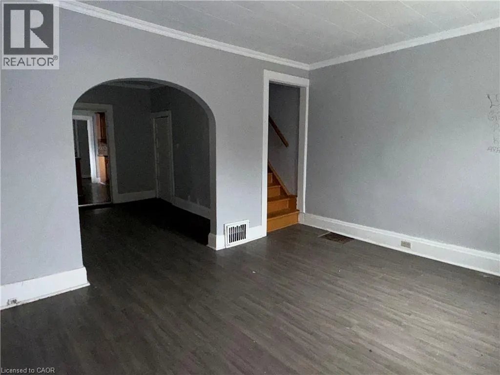 182 WOODWARD Avenue