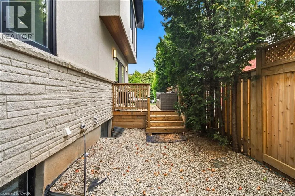 1526 BRIDGE Road