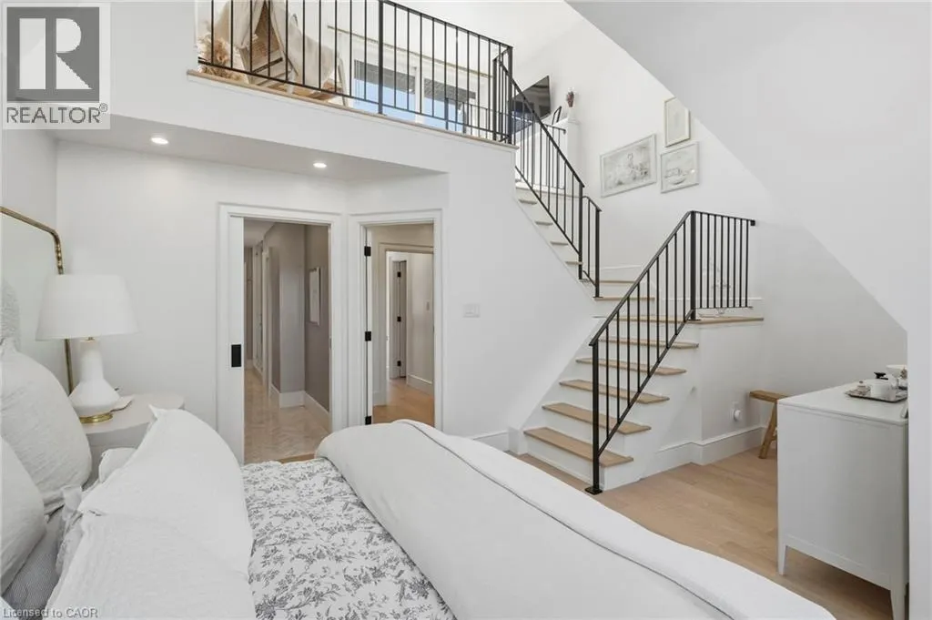 305 RANDALL Street