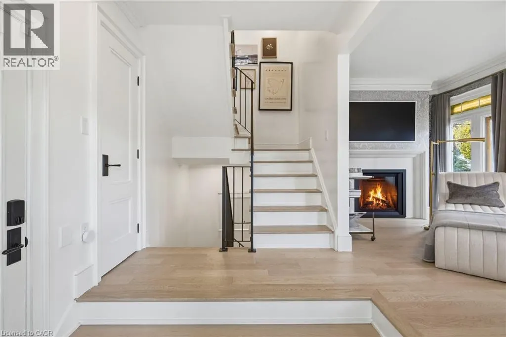 305 RANDALL Street