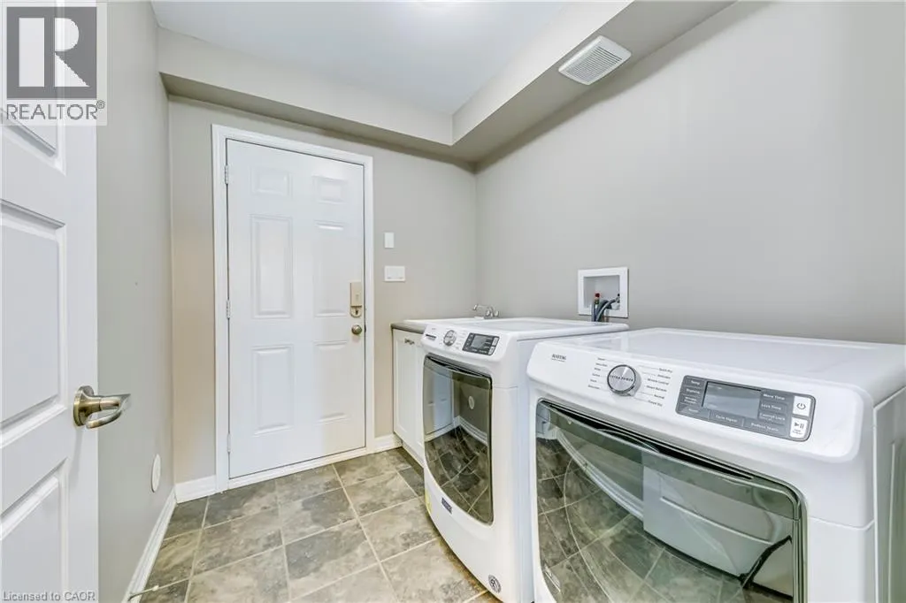 212 ELLEN DAVIDSON Drive