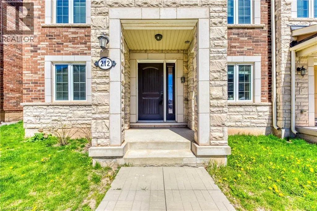 212 ELLEN DAVIDSON Drive