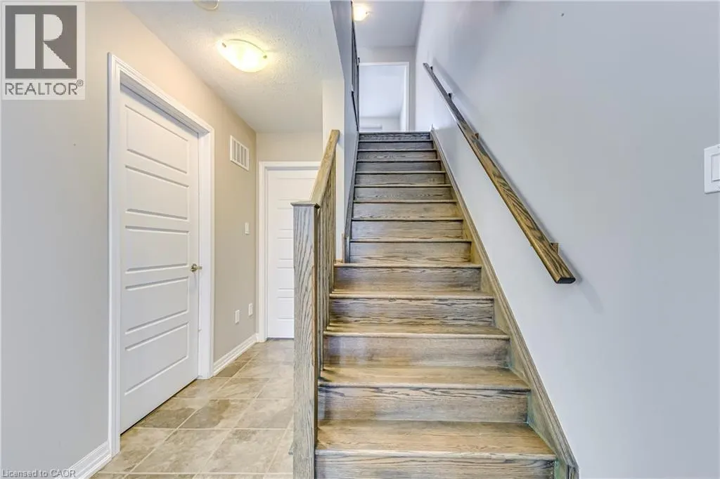 212 ELLEN DAVIDSON Drive