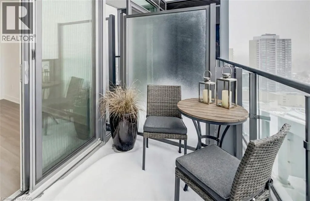25 WELLINGTON Street S Unit# 2005 #2005