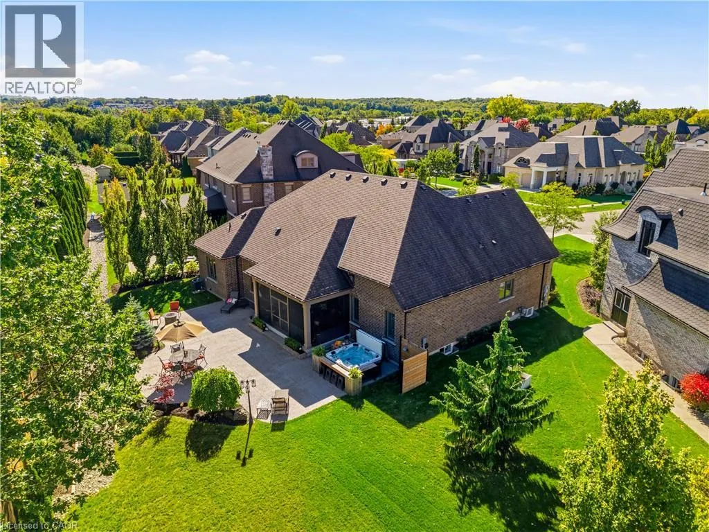 28 SANDALWOOD Crescent