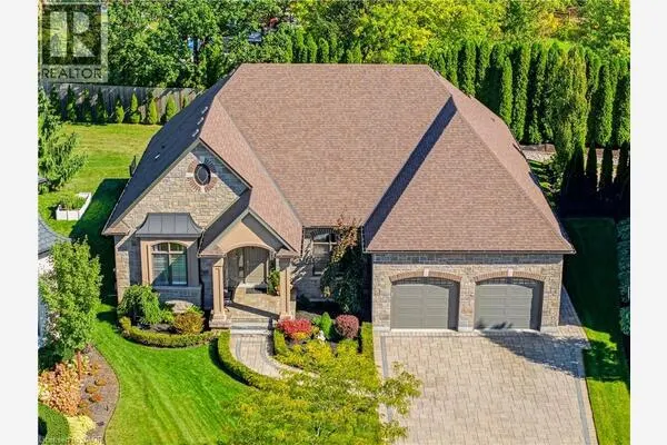 28 SANDALWOOD Crescent