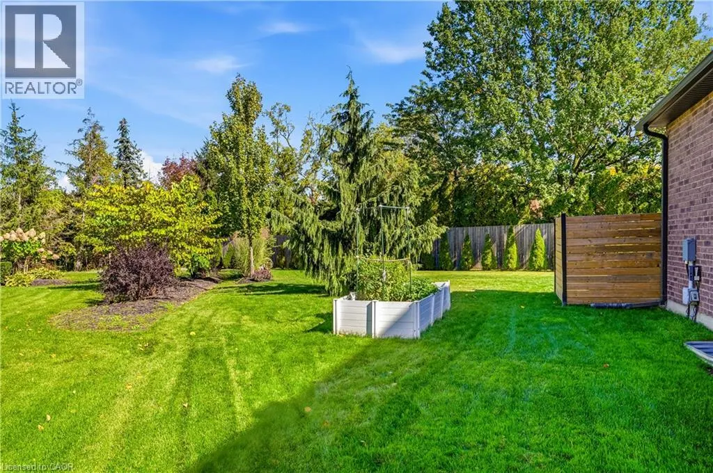 28 SANDALWOOD Crescent