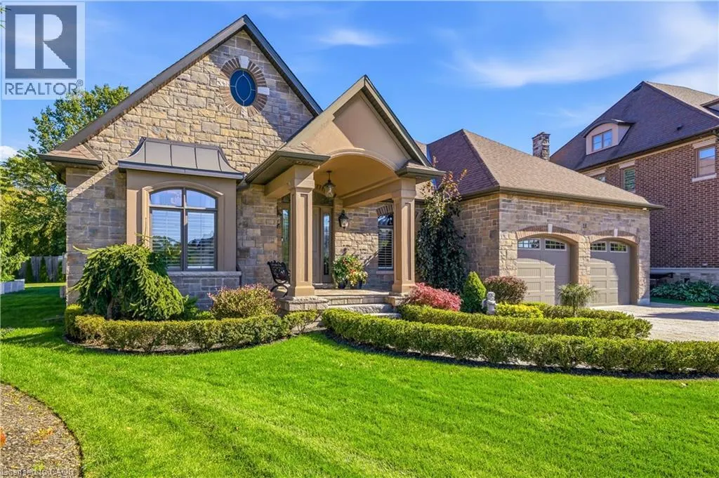 28 SANDALWOOD Crescent
