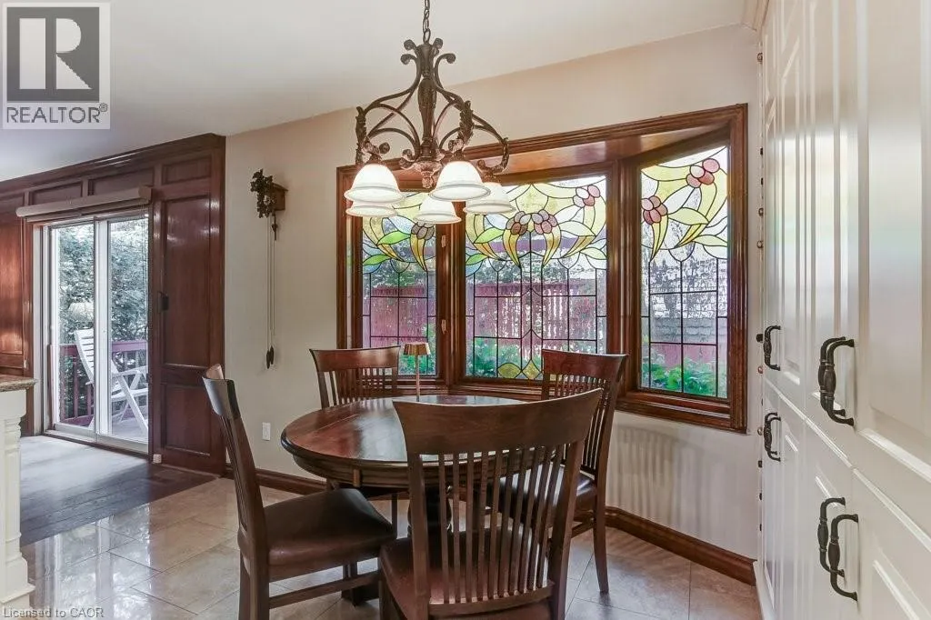 215 BRIAR HILL Crescent