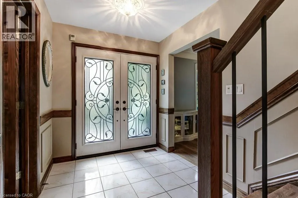 215 BRIAR HILL Crescent