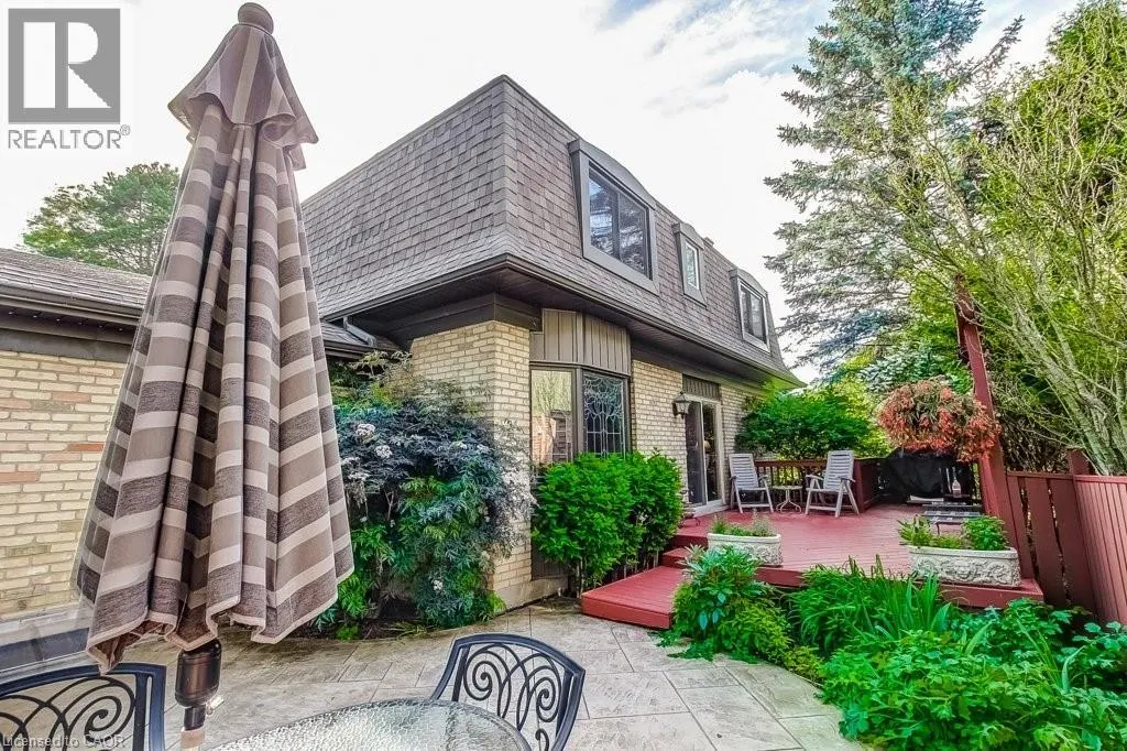 215 BRIAR HILL Crescent