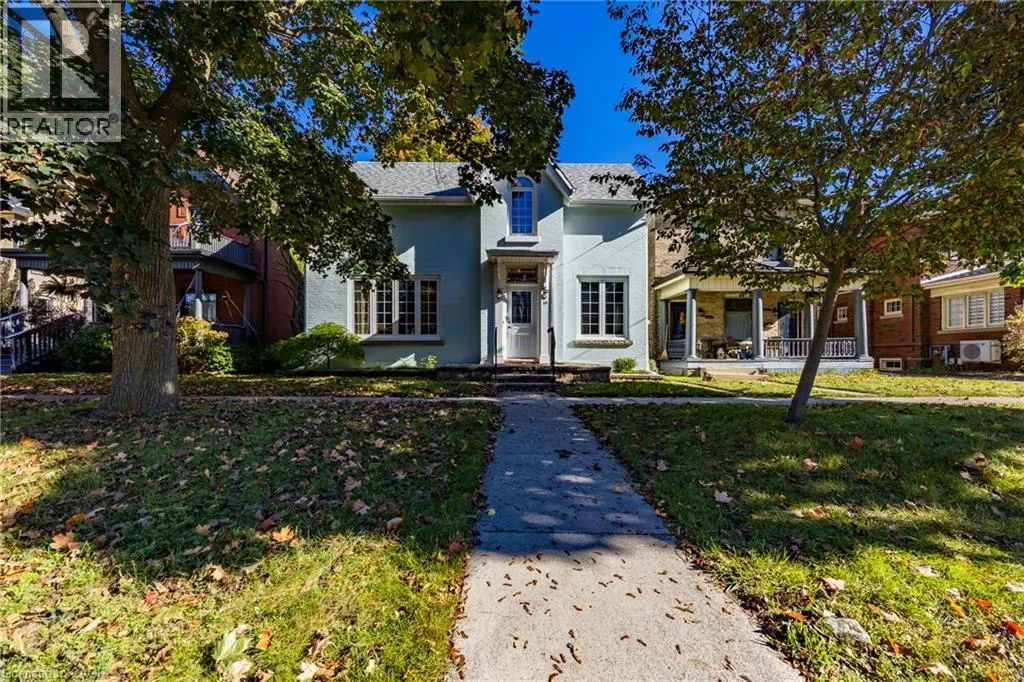 33 PALMERSTON Avenue