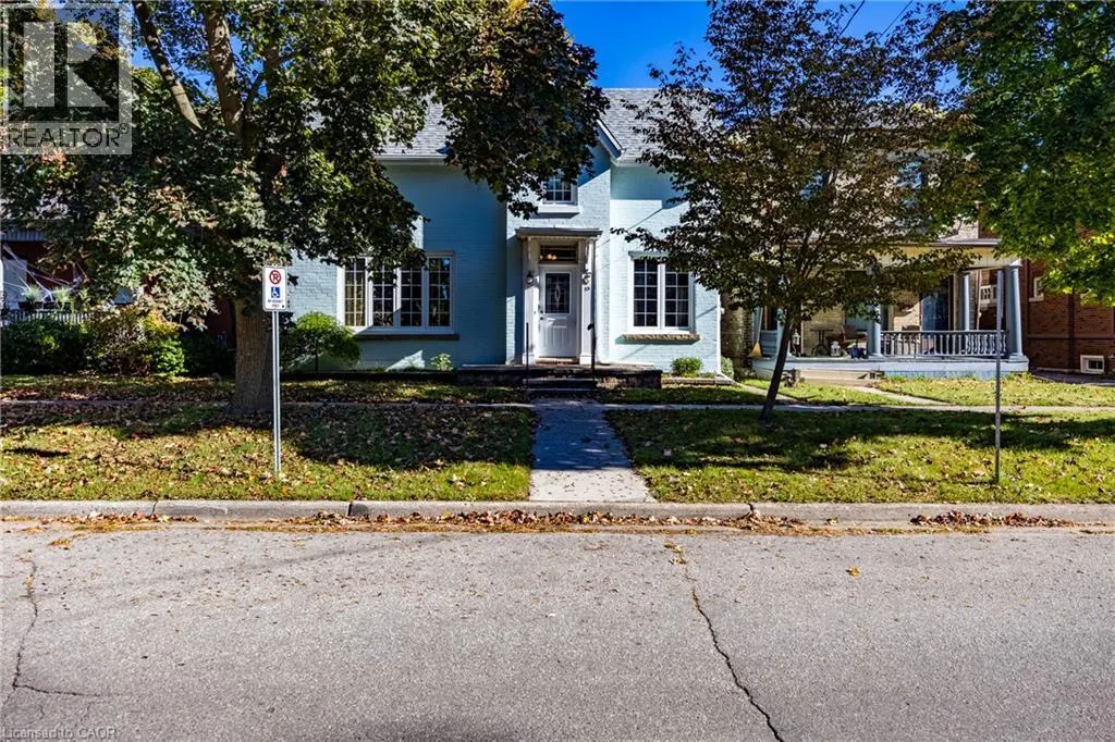 33 PALMERSTON Avenue