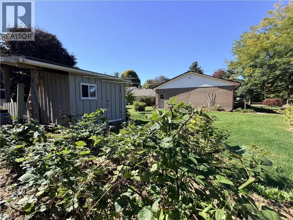 181 MONTCLAIR Crescent