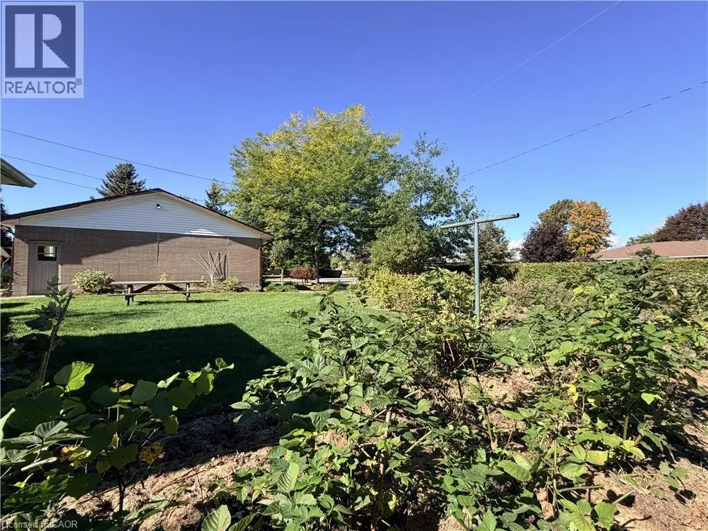 181 MONTCLAIR Crescent