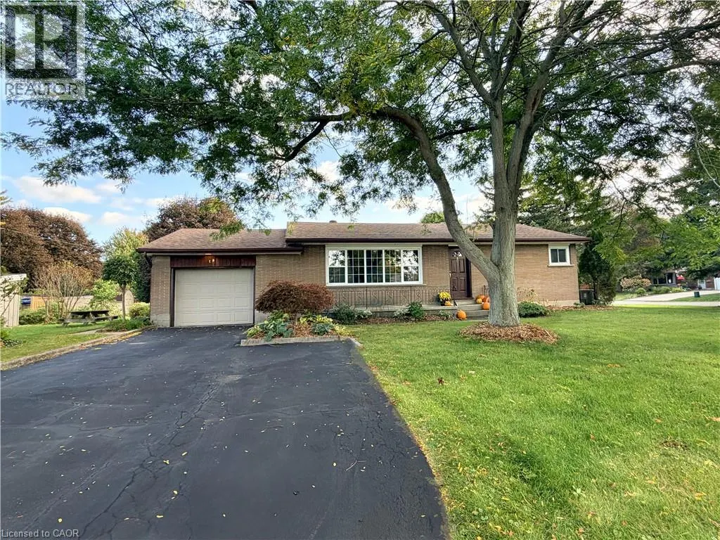181 MONTCLAIR Crescent