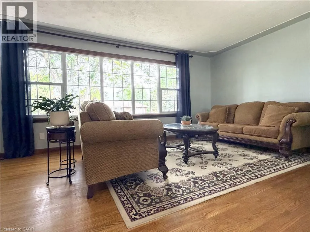 181 MONTCLAIR Crescent