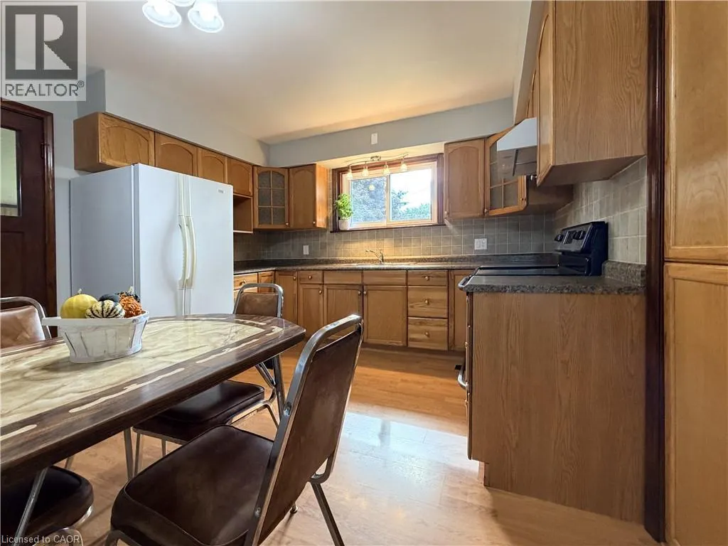 181 MONTCLAIR Crescent