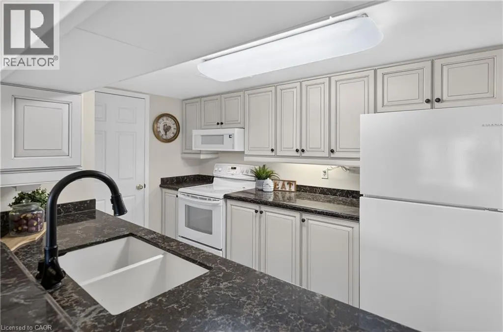 216 W PLAINS Road Unit# B404 #B404