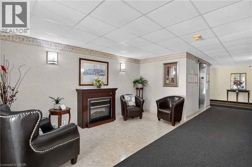 216 W PLAINS Road Unit# B404 #B404