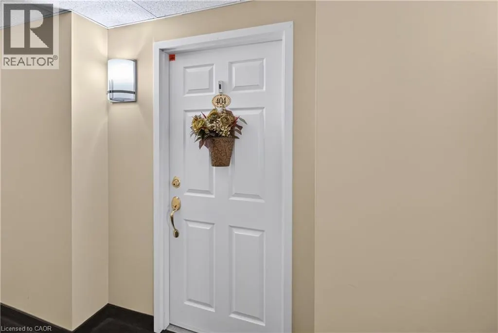 216 W PLAINS Road Unit# B404 #B404