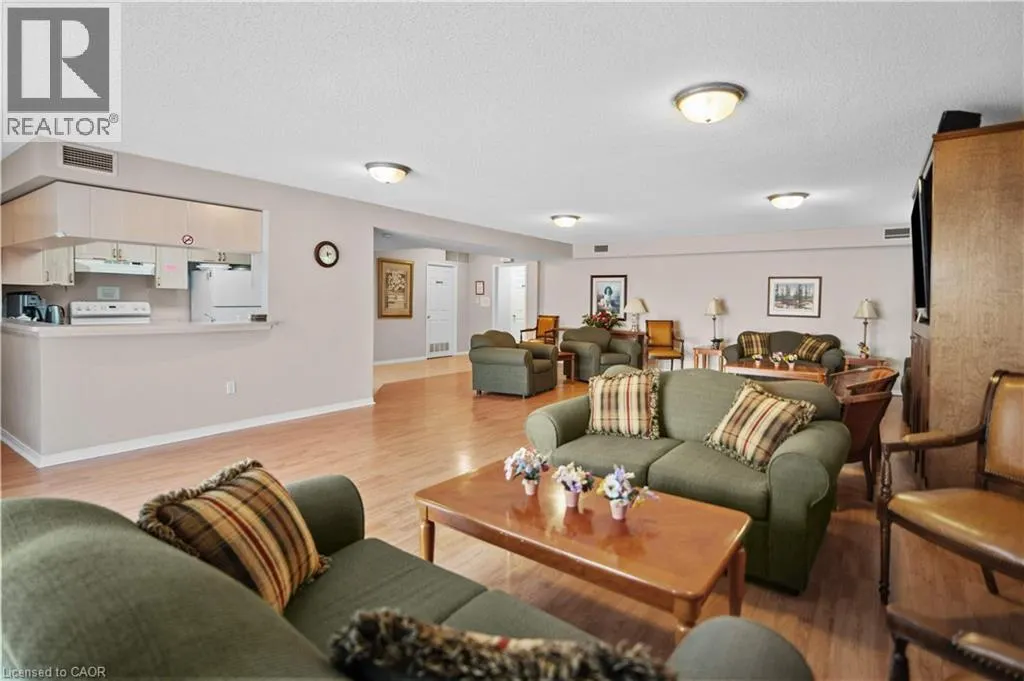 216 W PLAINS Road Unit# B404 #B404