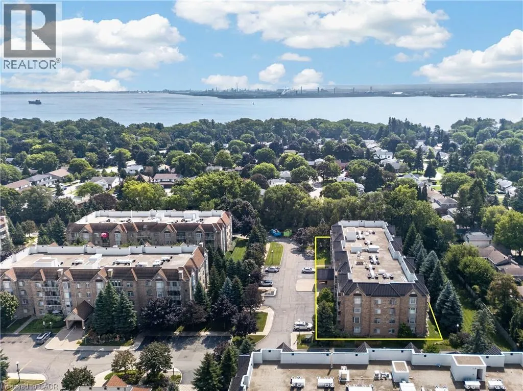 216 W PLAINS Road Unit# B404 #B404
